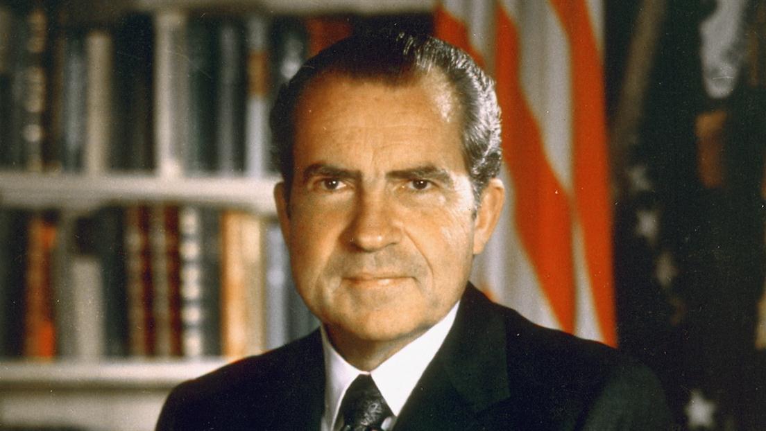 Richard nixon and watergate essay