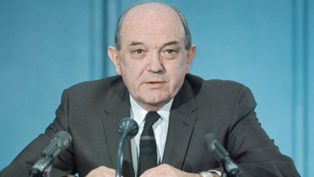 U.S. Signs Nuclear Non-Proliferation Treaty