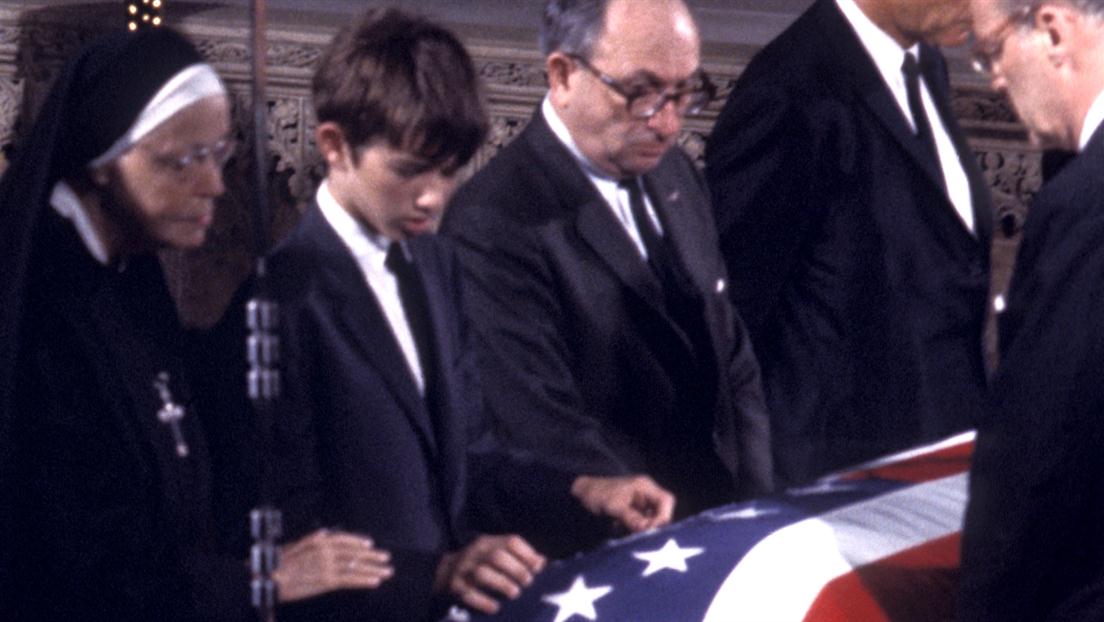 the assassination of john fitzgerald kennedy essay John f kennedy: assassination or conspiracy international baccalaureate extended essay in history word count: 4027. the assassination of john fitzgerald kennedy essay John f kennedy: assassination or conspiracy international baccalaureate extended essay in history word count: 4027.
