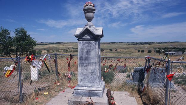 U.S. Army massacres Indians at Wounded Knee - Dec 29, 1890 - HISTORY.com