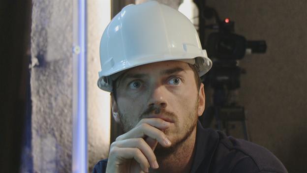 Billion Dollar Wreck: Diver Down