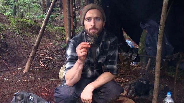 Lucas Roasts a Seaweed Snack