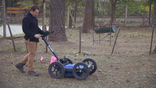 Hunting Hitler: Friends in High Places