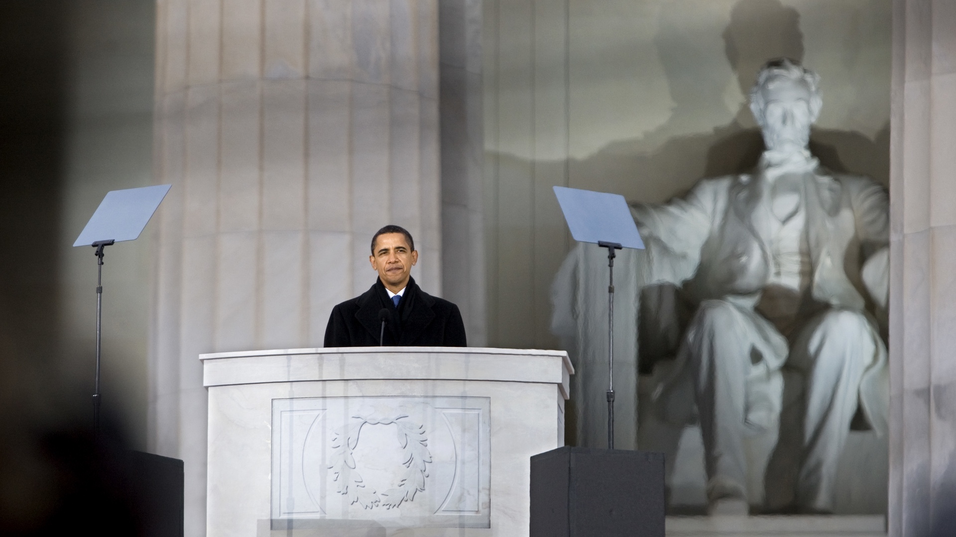 Barack Obama at the Lincoln Memorial