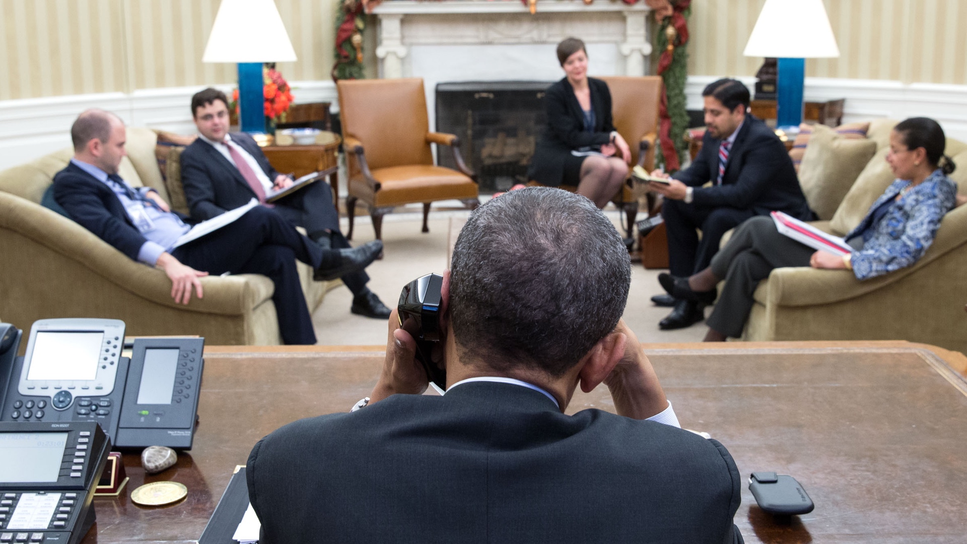President Obama on the Phone with Cuban President Raúl