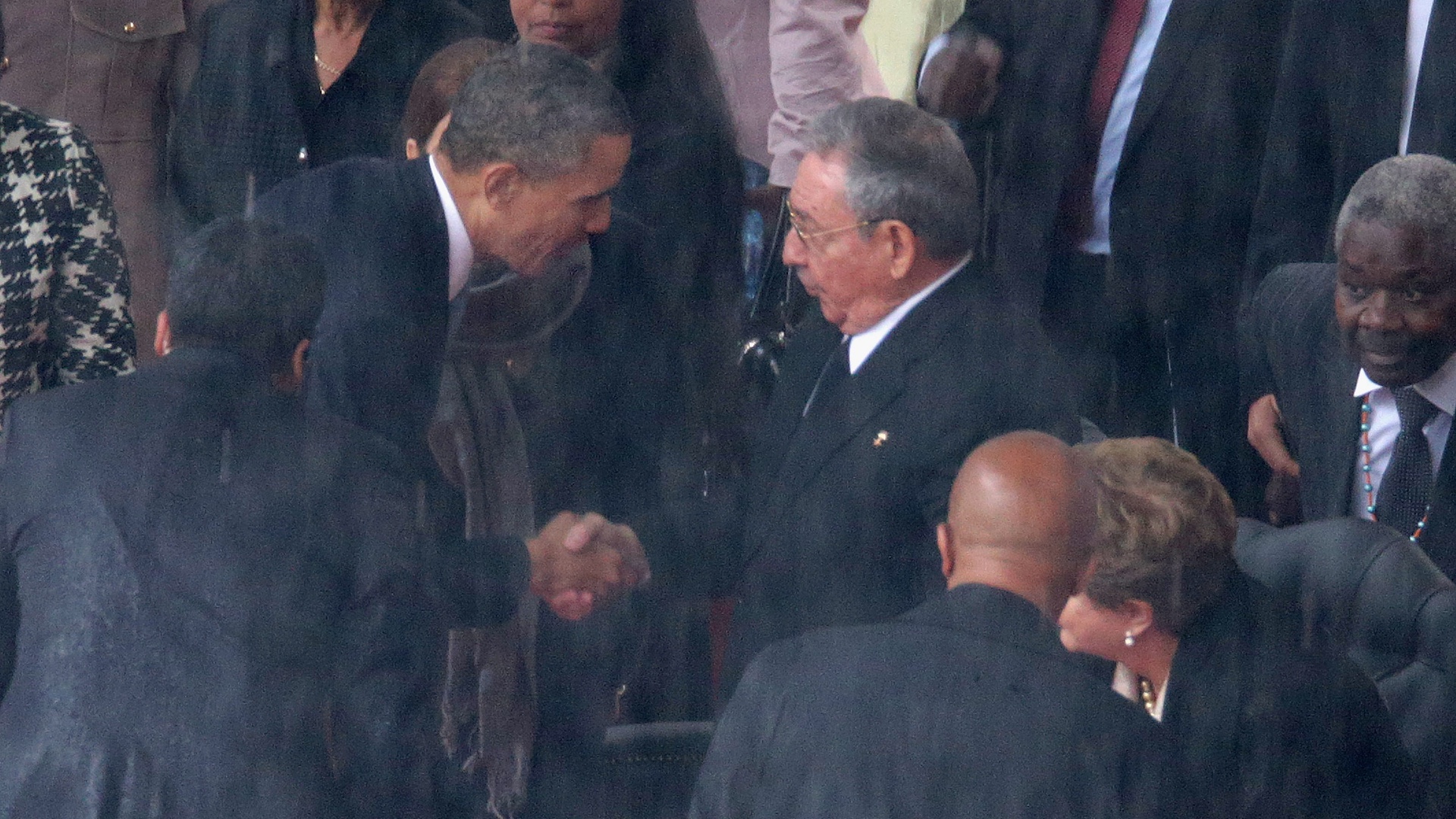 Obama meets Castro